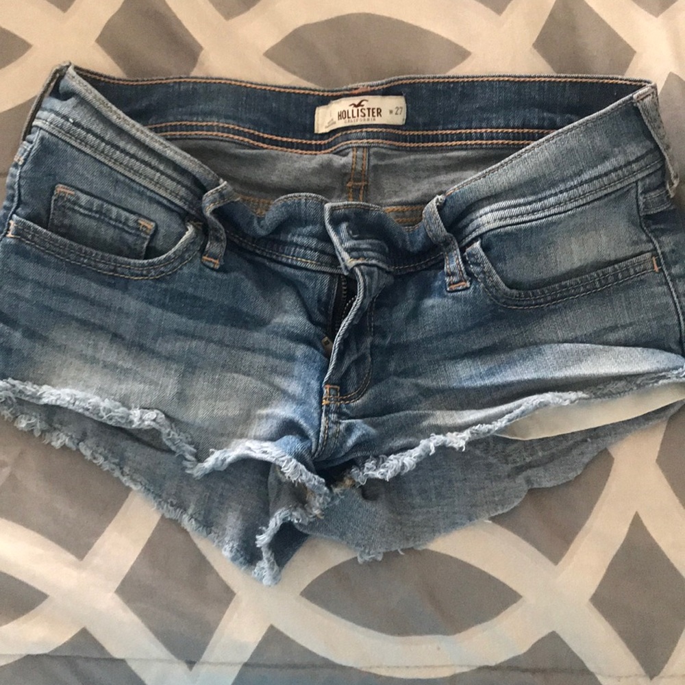 Short jean shorts